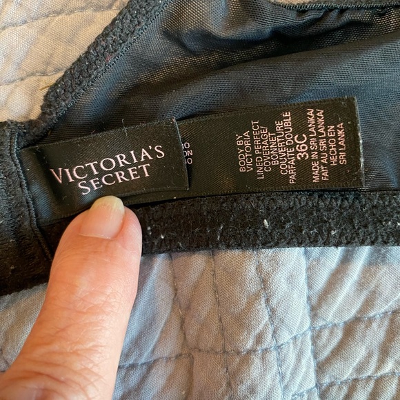 Victoria's Secret Black Lace Bra - Picture 4 of 4